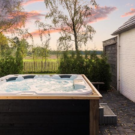 Bed & Breakfast De Zandhoef Eersel Exteriör bild